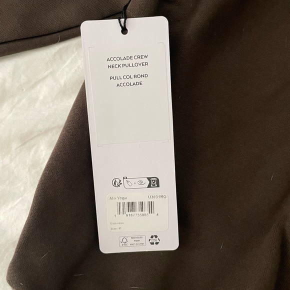 ALO Yoga Accolade Pullover - Picture 6 of 7